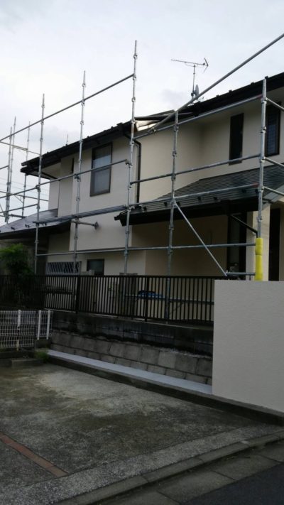 藤沢市K様邸で屋根の仕上げ塗装を塗り終わった外観の写真